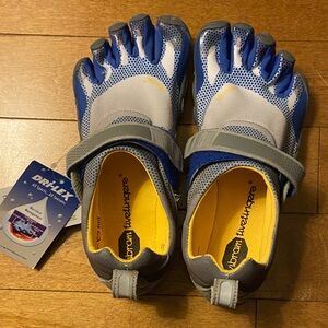 Vibram FiveFingers Blue and Gray Toe Shoes Men’s EU 40